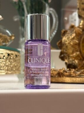 Clinique Take the Day Off  Makeup Remover for Lids & Lashes Small 1 fl oz